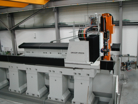 Vertical machining center