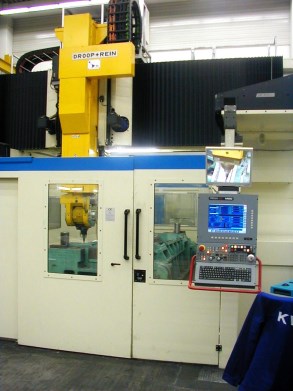 Vertical machining center